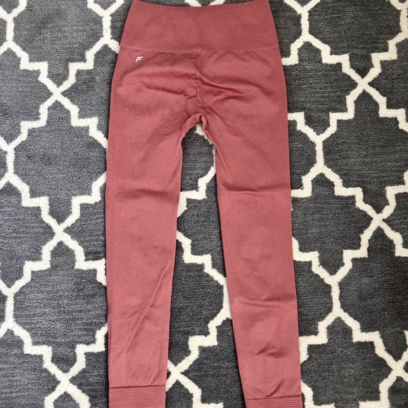 Fabletics High-Waisted Seamless Rib 7/8 Leggings - Picture 5 of 5